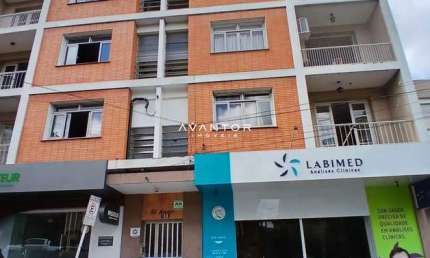 Apartamento Amplo Central De 4 Dormitórios, Sala De Estar, 2 Banheiros, Cozinha,