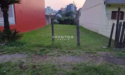 Terreno à venda na Rua Becker Pinto, 102, Menino Jesus, Santa Maria