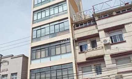 Sala Comercial De 70 m² Composta por (2) Salas, Banheiro e Copa No Centro De San