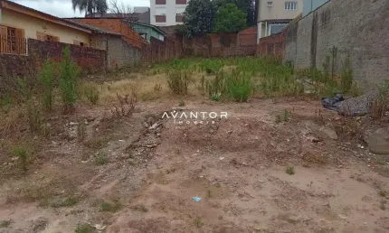 Terreno à venda na Rua Machado de Assis, 66, Menino Jesus, Santa Maria