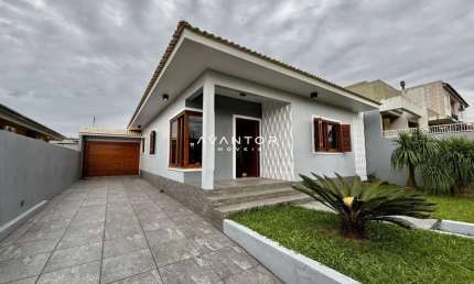 Casa, 3 Dormitórios, 1 Suíte, 2 Vagas Piscina, Pinheiro Machado