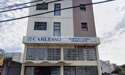 Apartamento Em Camobi De 2 Dormitórios, Sala De Estar, Banheiro Social, Cozinha,
