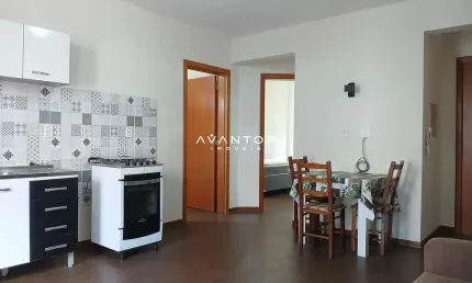 Apartamento no centro, 2 dormitórios, 1 banheiro, 1 vaga de garagem