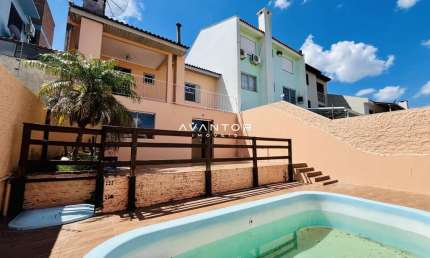 Casa, 2 Dormitórios, 2 Banheiros, Espaço Gourmet, Piscina, Medianeira