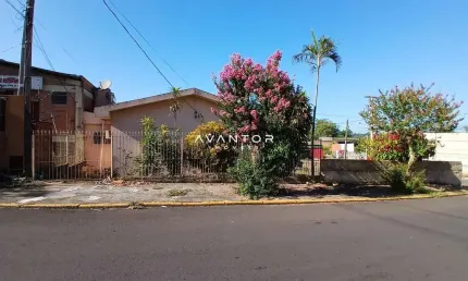 Amplo Terreno Comercial De 900 m² Em Principal Avenida De Santa Maria.