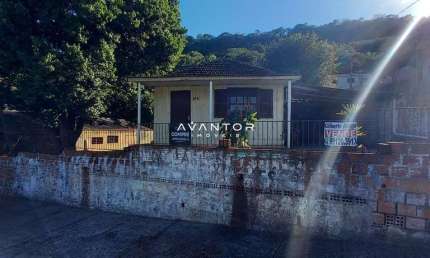 Casa com 2 quartos à venda na Rua Lupicínio Rodrigues, 274, Itararé, Santa Maria