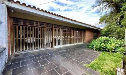 Casa, 4 Dormitórios, 1 Suíte, 4 Banheiros, 2 Vagas, Lourdes