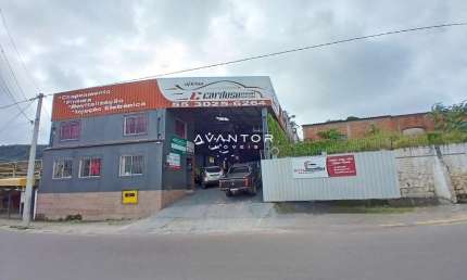 Ponto Comercial De 700 m² Composto Por Pavilhão, Escritórios, Banheiros, Apartam