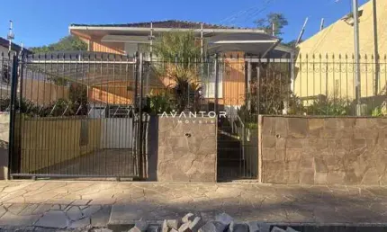 Casa com 3 quartos à venda na Rua Noel Rosa, 83, Itararé, Santa Maria