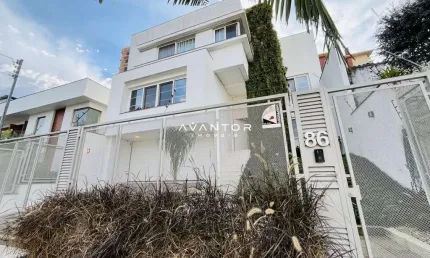 Casa alto padrão, 3 suites ,no bairro fatima  em santa maria