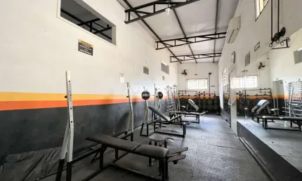 Amplo ponto comercial, 488m² de área privativa, centro