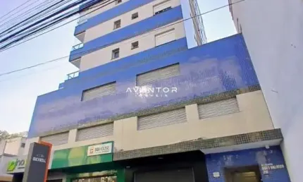 Apartamento mobiliado de 1 dormitório, sala de estar, banheiro social, cozinha e