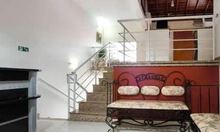 Sobrado Residencial à Venda – 3 Dormitórios, Área de Lazer e 2 Vagas de Garagem