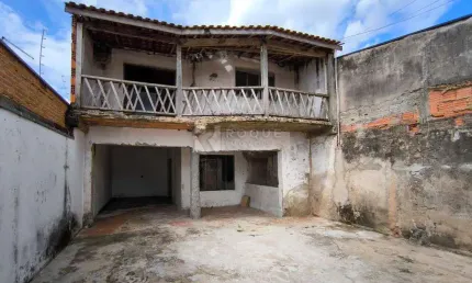 Casa Residencial à venda no bairro Jardim Residencial Guimarães