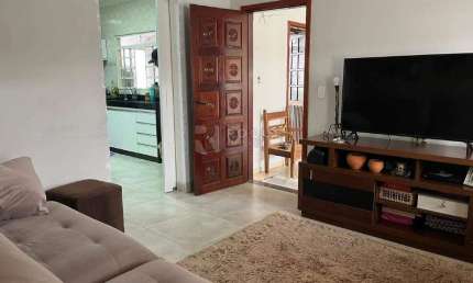 Casa residencial à venda 2 dormitórios com área gourmet no Jardim Palmeiras em Limeira/SP.