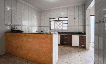 Casa Residencial à venda no bairro Jardim Residencial Dona Santina Paroli Peccinini