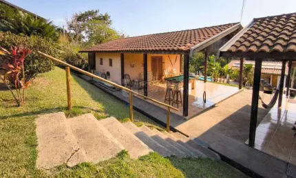 Chácara maravilhosa em condomínio fechado – 6.184 m² de lazer, conforto e natureza!