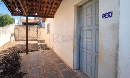 Terreno à venda no bairro Jardim Nossa Senhora do Amparo