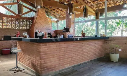 Chácara a venda com área verde e 02 quartos, no bairro dos pires de cima, em limeira