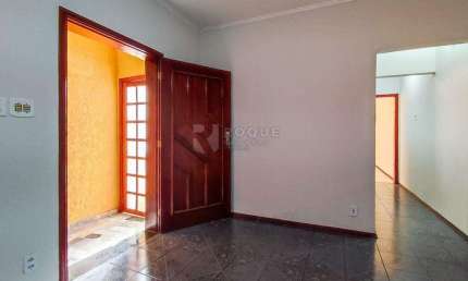 Casa Residencial à venda no bairro Parque Residencial Aeroporto
