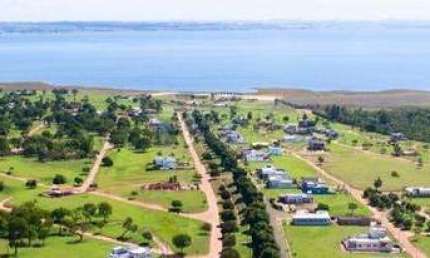 Terreno em condomínio à venda no bairro Riviera de Santa Cristina I