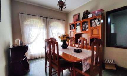 Casa com 4 quartos à venda na Vila Anita, Limeira 