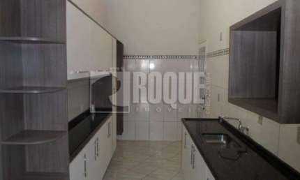 Casa à Venda – 2 Dormitórios | 2 Vagas | Portão Eletrônico | Ótima Localização