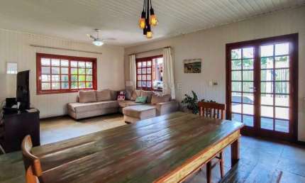Casa em condomínio à venda no bairro Jardim Colonial
