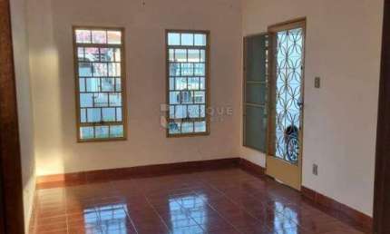 Casa com 3 quartos à venda no Centro, Pirassununga 