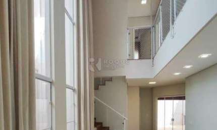 Casa em condomínio à venda no bairro Parque Residencial Roland