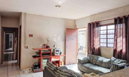 Casa com 4 quartos à venda na Vila Limeirânea, Limeira 