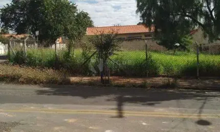 Terreno com 882,50 metros quadrados na Vila Independência