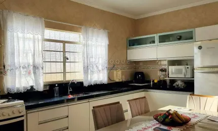 Casa com 3 quartos à venda na Vila Camargo, Limeira 