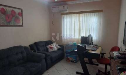 Casa à Venda com 3 Dormitórios – 1 Suíte | Churrasqueira e Garagem