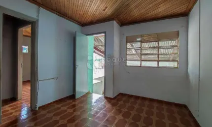 Casa à Venda no Jardim Vista Alegre – Com Edícula nos Fundos