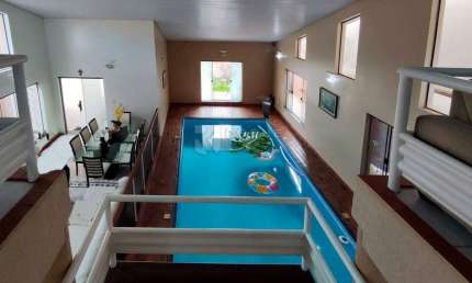 Casa sobrado em condomínio com 3 dormitórios e 1 suíte. Aceita financiamento.