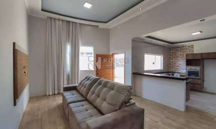 Casa Residencial à Venda – 3 Dormitórios (1 Suíte com Closet) | 2 Vagas