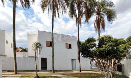 Casa em condomínio à venda no bairro Jardim Residencial Alto do Flamboyant