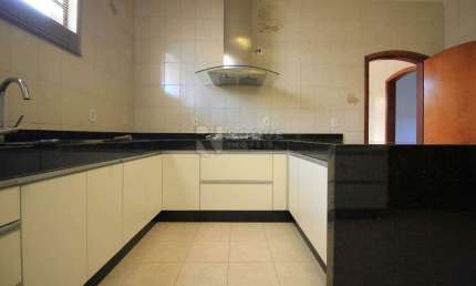 Casa com 4 quartos à venda na Vila São Roque, Limeira 