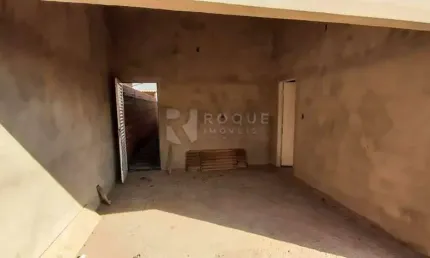 Casa em fase de acabamento, com 2 quartos, 1 suíte, sala e cozinha.