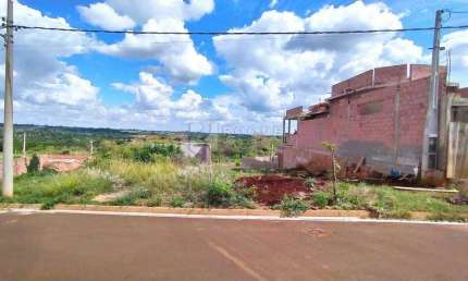 Terreno de 233m² em bairro recém formado e de grande valorização.