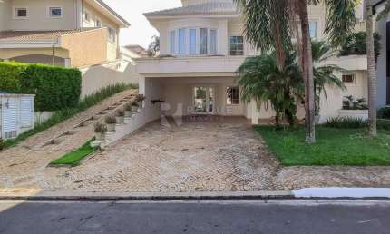 Casa em condomínio para aluguel no bairro Villa San Marino