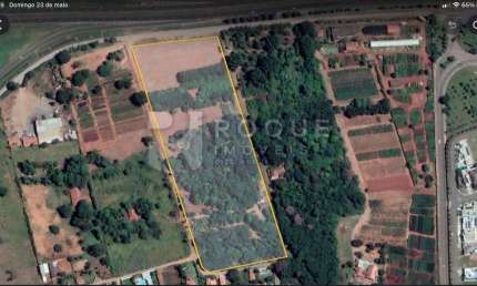 Terreno à venda no Bairro Parronchi, Limeira 