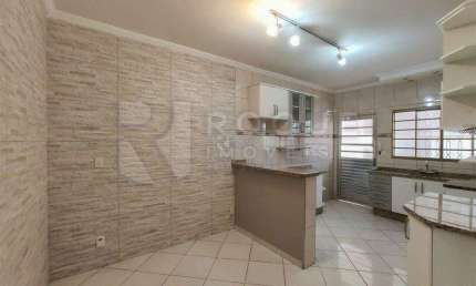 Casa Residencial à venda no bairro Jardim Residencial Roseira
