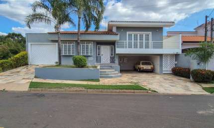 Casa em condomínio para aluguel no bairro Centreville