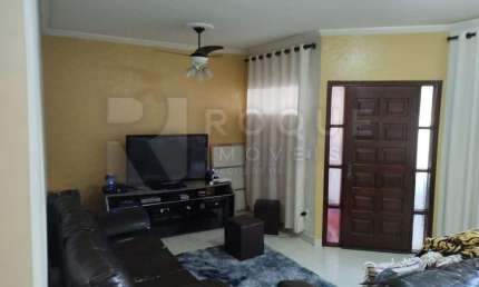 Casa Residencial à venda no bairro Parque Residencial Aeroporto