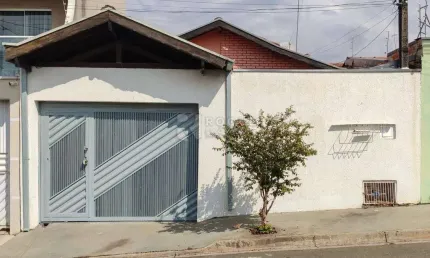 Casa Residencial para aluguel no bairro Jardim São Lourenço