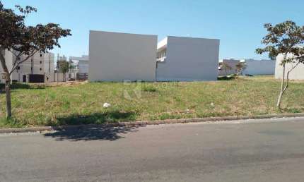 03 ótimos terrenos a venda no Loteamento Cidade Universitária I