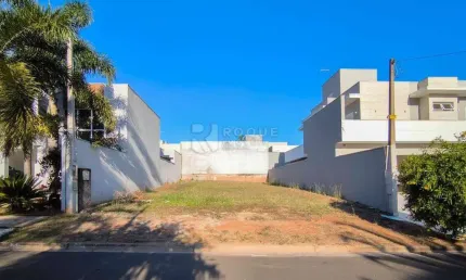 Terreno em condomínio à venda no bairro Vale das Oliveiras