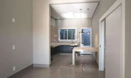 Casa Moderna com Fino Acabamento e Área de Lazer Completa